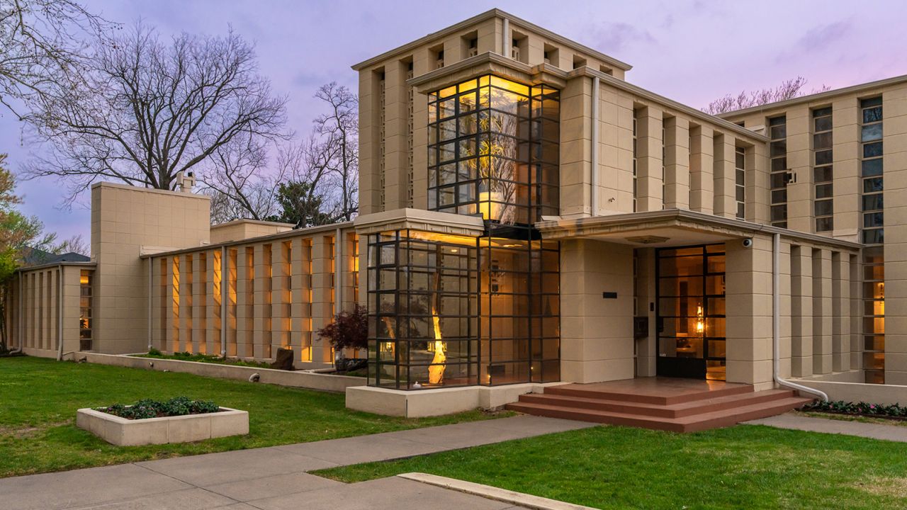 230420151934-05-frank-lloyd-wright-westhope-market-exterior